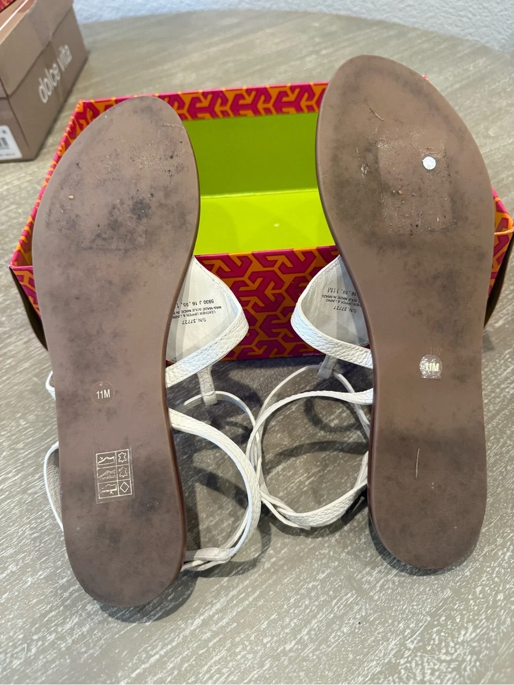 Tory Burch White Leather Logo Thong Sandals with Brown Footbed